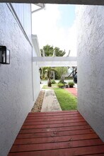 1715 Woodbridge Lakes Cir in West Palm Beach, FL - Building Photo - Building Photo