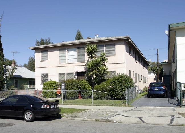 6127 Romaine St. in Los Angeles, CA - Foto de edificio - Building Photo