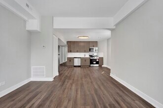 3040 W Medill Ave in Chicago, IL - Building Photo - Building Photo