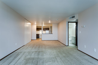 Bayside Village Apartments in Bayside, WI - Building Photo - Interior Photo