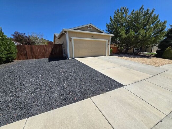 7349 Rubens Ct in Sun Valley, NV - Building Photo - Building Photo