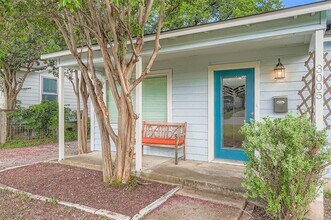 3005 E 18th St in Austin, TX - Building Photo - Building Photo