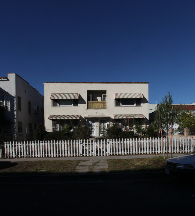 1179 N New Hampshire Ave in Los Angeles, CA - Building Photo - Building Photo