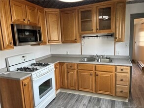 222 Chipman St in Waterbury, CT - Building Photo - Building Photo