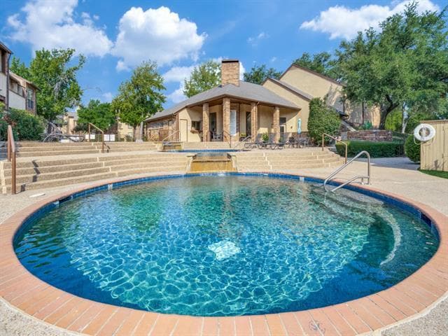 property at 2109 Horizon Trail
