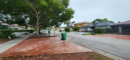 14935 SW 34th St in Miami, FL - Building Photo - Building Photo