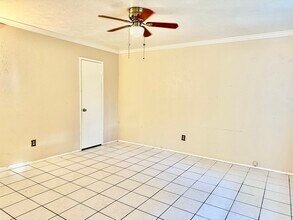 16118 Lazy Ridge Rd in Houston, TX - Building Photo - Building Photo