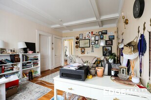 1742 Commonwealth Ave in Boston, MA - Building Photo