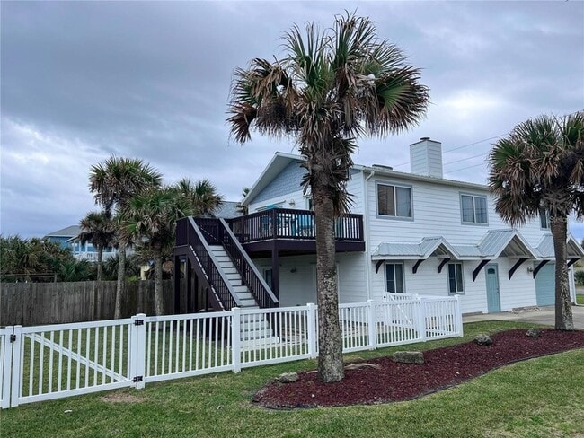820 N Central Ave in Flagler Beach, FL - Foto de edificio - Building Photo