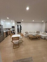 7927 SW 104th St in Miami, FL - Building Photo