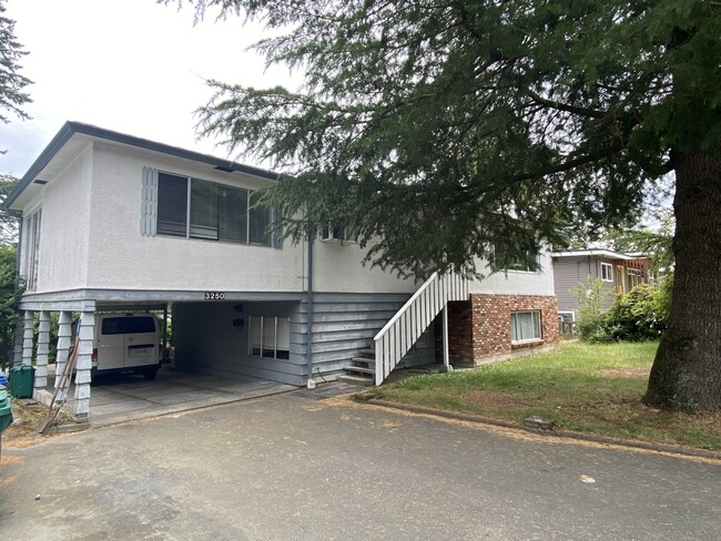 property at 3250 Uplands Dr