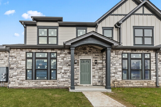 27W280 Bauer Rd in Naperville, IL - Building Photo - Building Photo