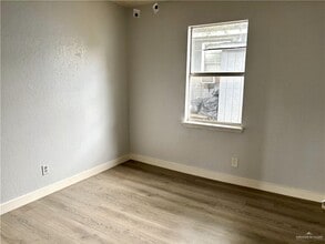 1007 W St Charles St in Brownsville, TX - Building Photo - Building Photo