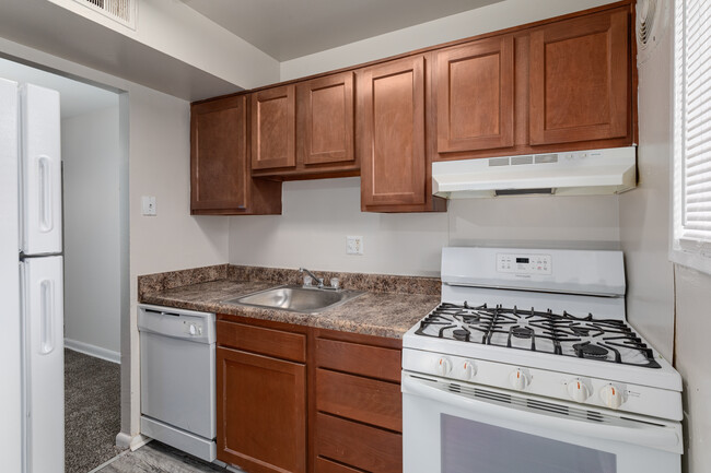 Parkway Apartments in Temple Hills, MD - Foto de edificio - Interior Photo