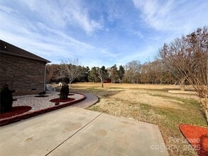 5919 Newell Dr in Monroe, NC - Foto de edificio - Building Photo