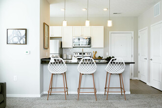 Crescent Woods in Gahanna, OH - Foto de edificio - Building Photo