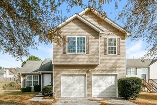 4352 Arabian Way SW in Snellville, GA - Building Photo