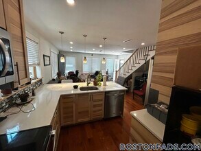 4350 Washington St, Unit 2 in Boston, MA - Building Photo - Building Photo