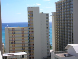 2575 Kuhio Ave in Honolulu, HI - Foto de edificio - Building Photo