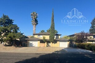 845 Carro Dr in Sacramento, CA - Building Photo