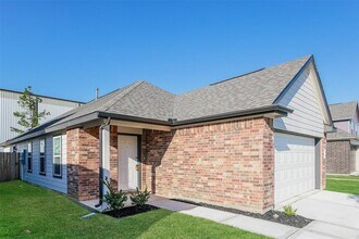 3737 Alexus Dr in Conroe, TX - Building Photo - Building Photo