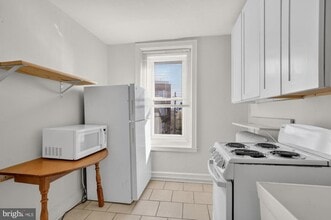 2536 Amber St in Philadelphia, PA - Foto de edificio - Building Photo