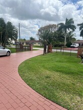 11301 SW 3rd St in Plantation, FL - Building Photo - Building Photo