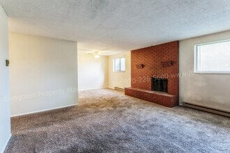 915-917 Camelot Ct in Fort Collins, CO - Building Photo - Building Photo