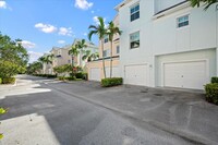 156 Aragon Way in Jupiter, FL - Foto de edificio - Building Photo