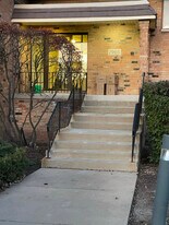 1905 Tall Oaks Dr in Aurora, IL - Building Photo