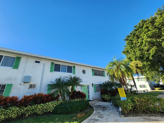 1851 NE 62nd St, Unit 610 in Fort Lauderdale, FL - Foto de edificio - Building Photo