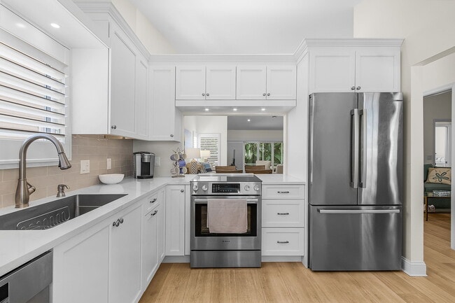 15337 Wimborne Ln in Naples, FL - Building Photo - Building Photo