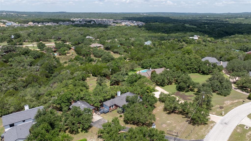 614 Canyon Rim Dr in Dripping Springs, TX - Building Photo