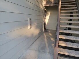 20702 El Toro Rd in Lake Forest, CA - Building Photo