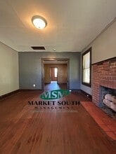 1341 E Waldburg St in Savannah, GA - Building Photo - Building Photo