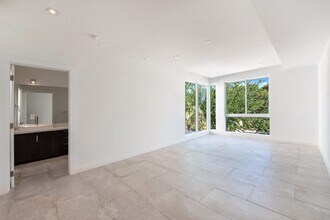 2910 Virginia St in Miami, FL - Building Photo - Building Photo