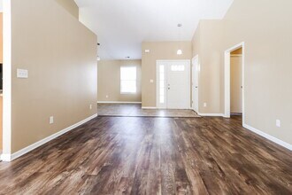 1947 Mare Ave in Indianapolis, IN - Foto de edificio - Building Photo