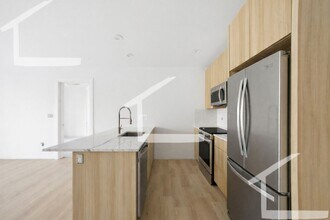 1025 Commonwealth Ave in Boston, MA - Building Photo - Building Photo