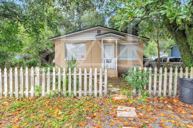 property at 5813 Doeboy St