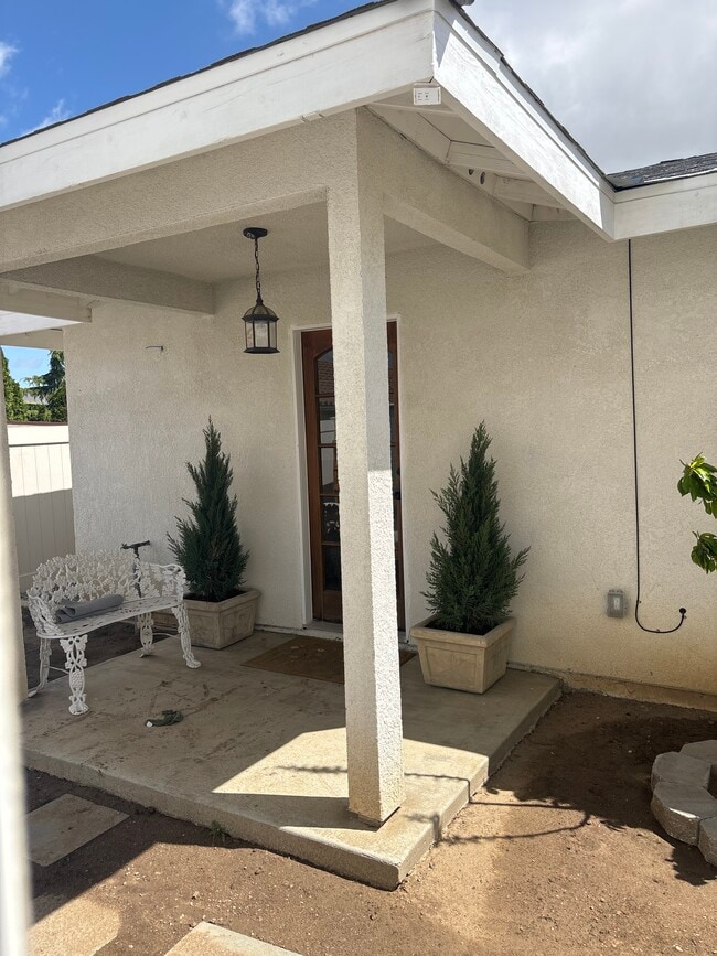 property at 1406 S Green St