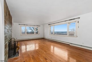 145 Highview Terrace in Hawthorne, NJ - Building Photo - Building Photo