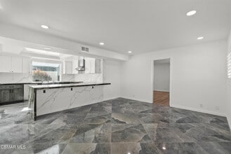 5100 Whitecap St in Oxnard, CA - Building Photo - Building Photo