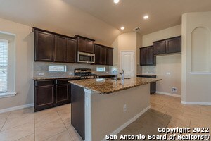 31913 Cast Iron Cv in Bulverde, TX - Building Photo - Building Photo