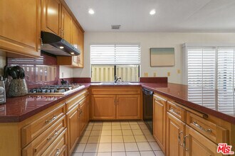 1325 26th St in Santa Monica, CA - Building Photo - Building Photo