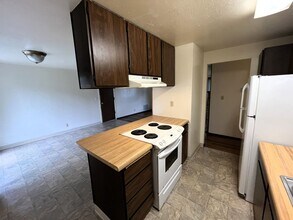 2184 Wisteria Way in Arcata, CA - Building Photo - Building Photo