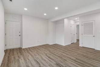 303 Seaton Pl NE in Washington, DC - Building Photo - Building Photo