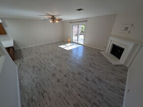 1627 Guilford Dr in Henderson, NV - Building Photo - Building Photo