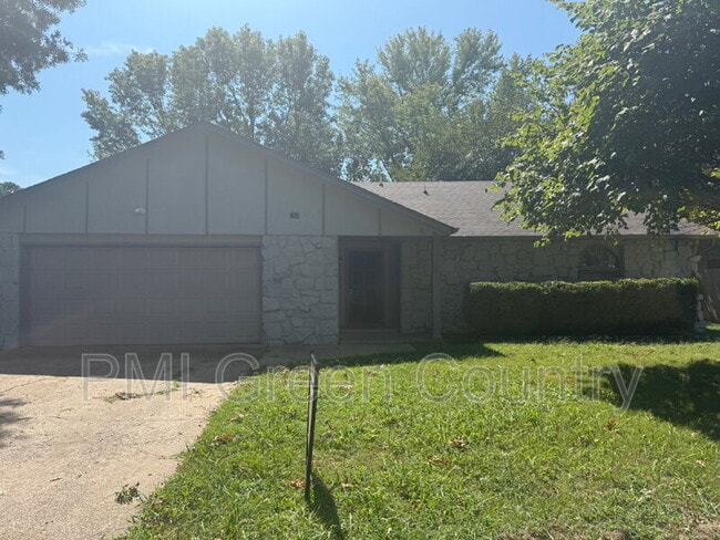property at 2517 E Dallas St