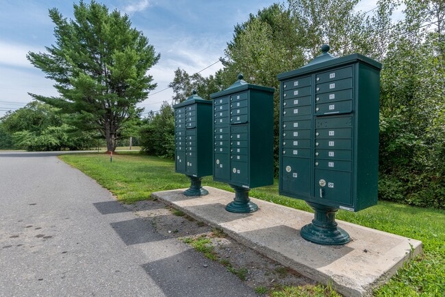 12 River City Dr in Brewer, ME - Building Photo - Building Photo