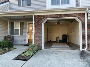 11536 Delores Ferguson Ln in Charlotte, NC - Building Photo - Building Photo